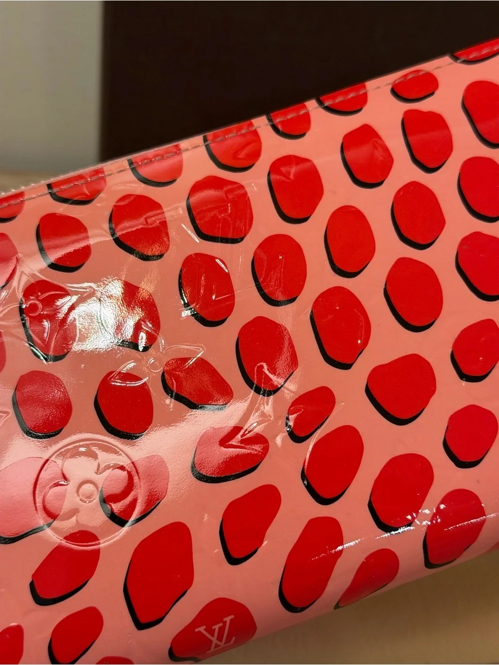 Louis Vuitton Ltd Edition Jungle Dots Vernis zip wallet in Rose Litcchi full set
